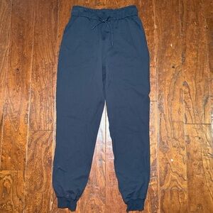 Lululemon On the Move Luxtreme Joggers 6